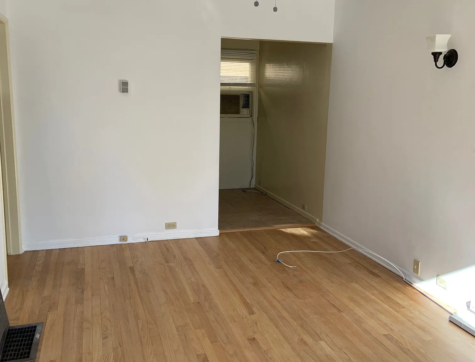 1 bed, 500 sqft, $1,900 — Photo 4