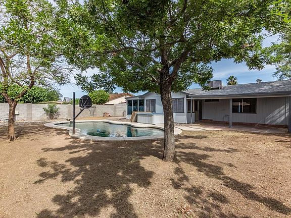 3rd image of 4423 W Ironwood Dr