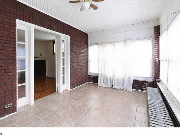 5th image of 4621 Princeton Ave
