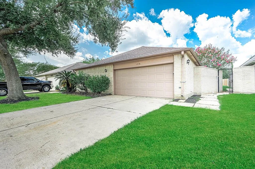 3 bed, 2109 sqft, $2,000 — Photo 2