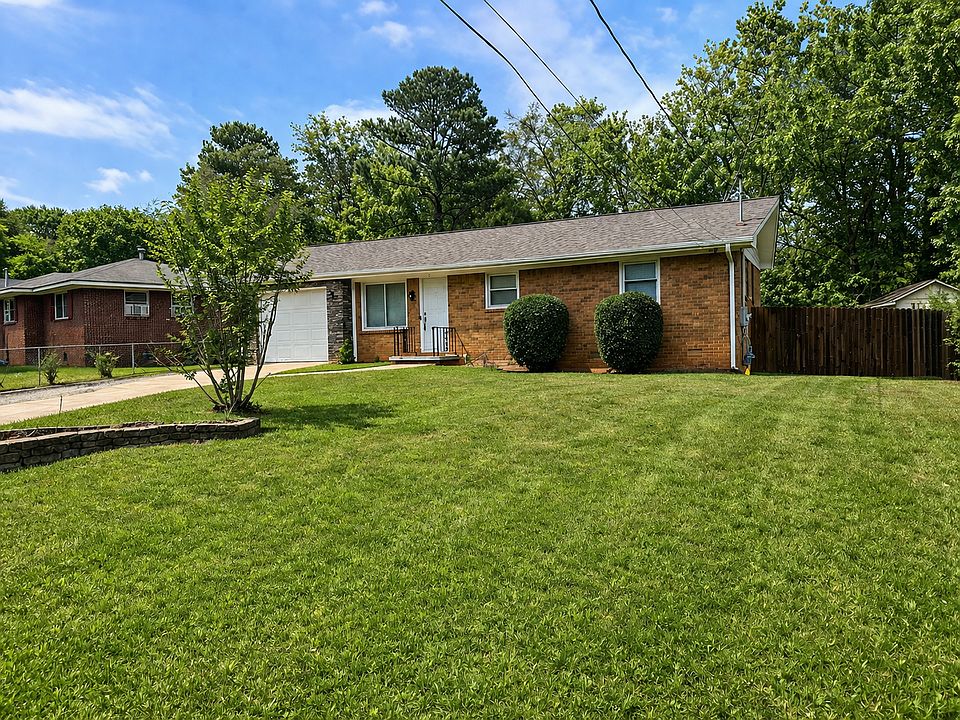 1st image of 837 Parkstone Dr