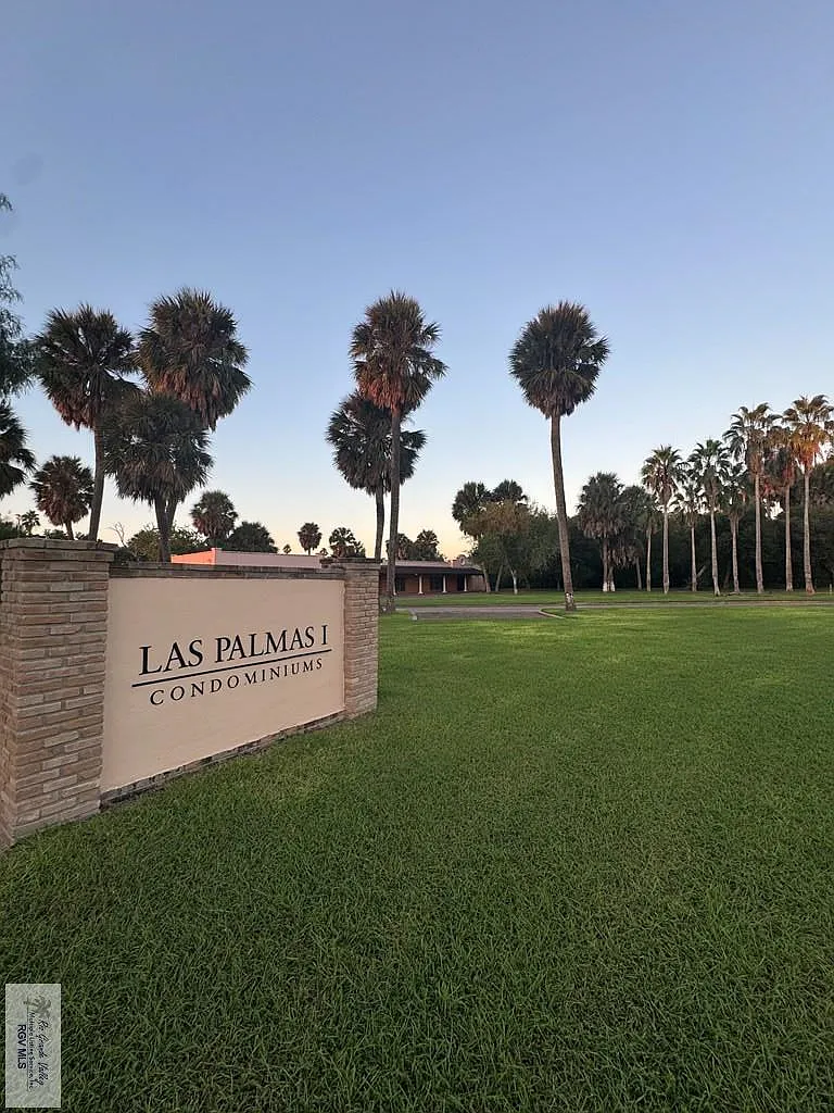 Building Photo - 2D Palmetto Ct #2D