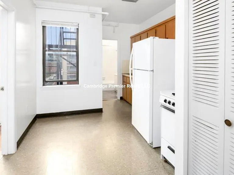 790 Main St #9 — Photo 13
