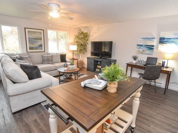 5756 Basswood Ln #752