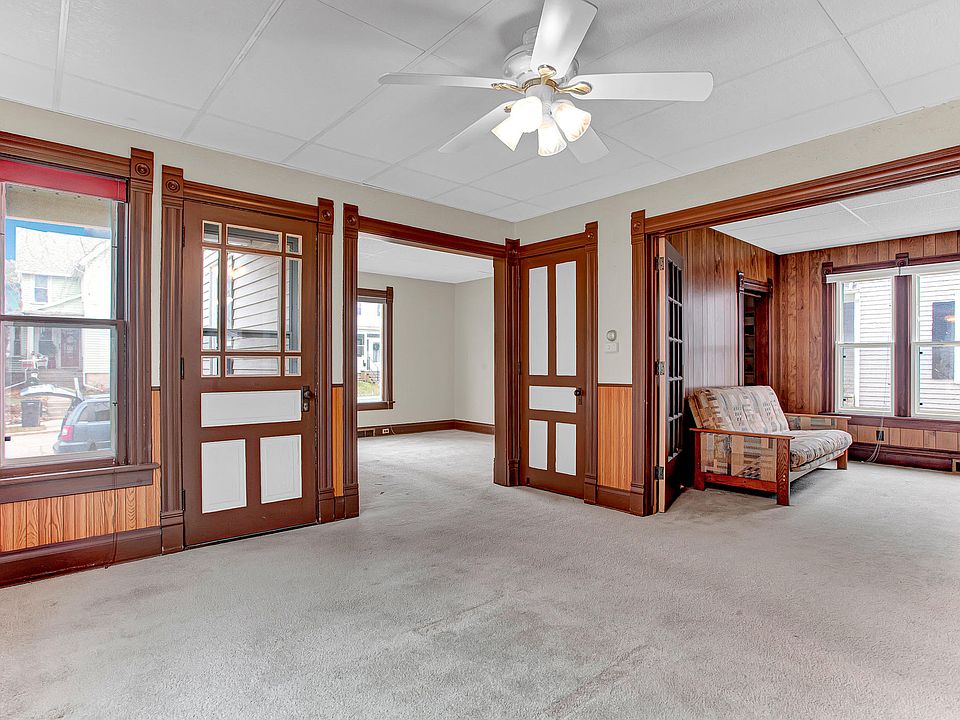 2nd image of 333 Smith St