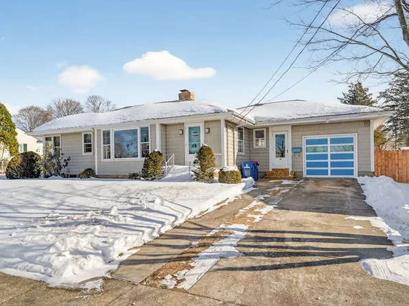 32 Watson St, New Bedford, MA 02740