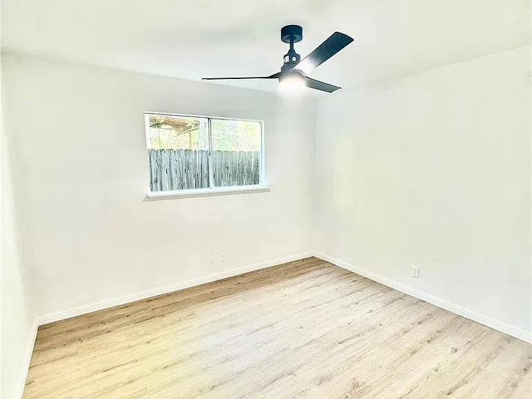 9506 Stonebridge Dr — Photo 24