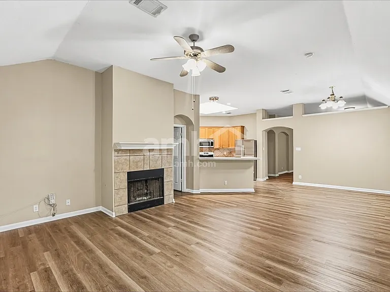 2116 Faldo Ln — Photo 6