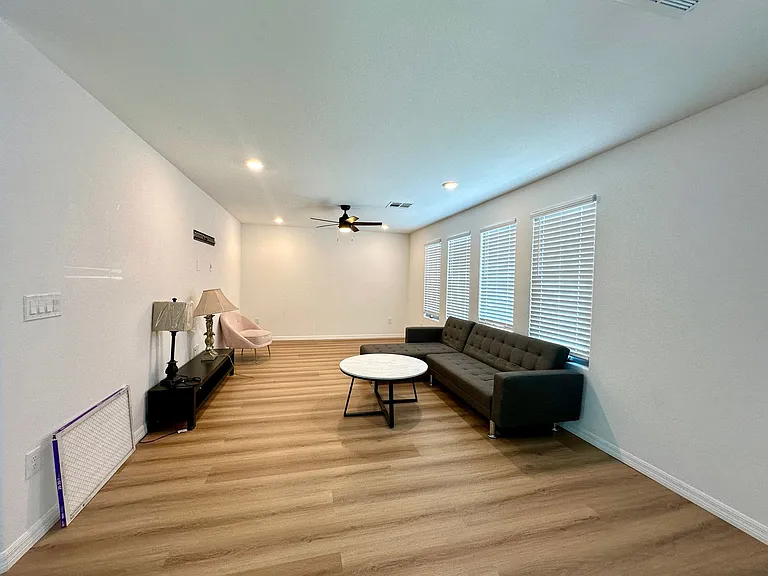 640 Stone Hammer Ave — Photo 11