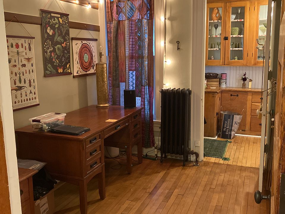 2nd bedroom / smaller office with kitchen access
