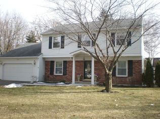 1922 Pepper Valley Dr, Geneva, IL 60134