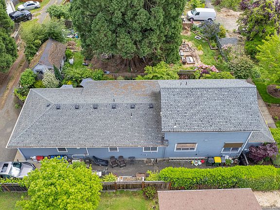 2nd image of 2123 15th Ave