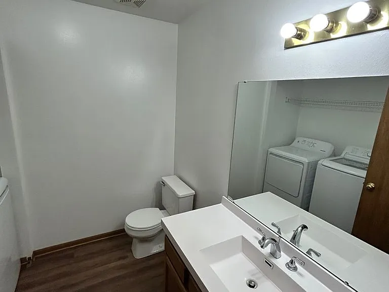 7999 Green Meadow Ct — Photo 21