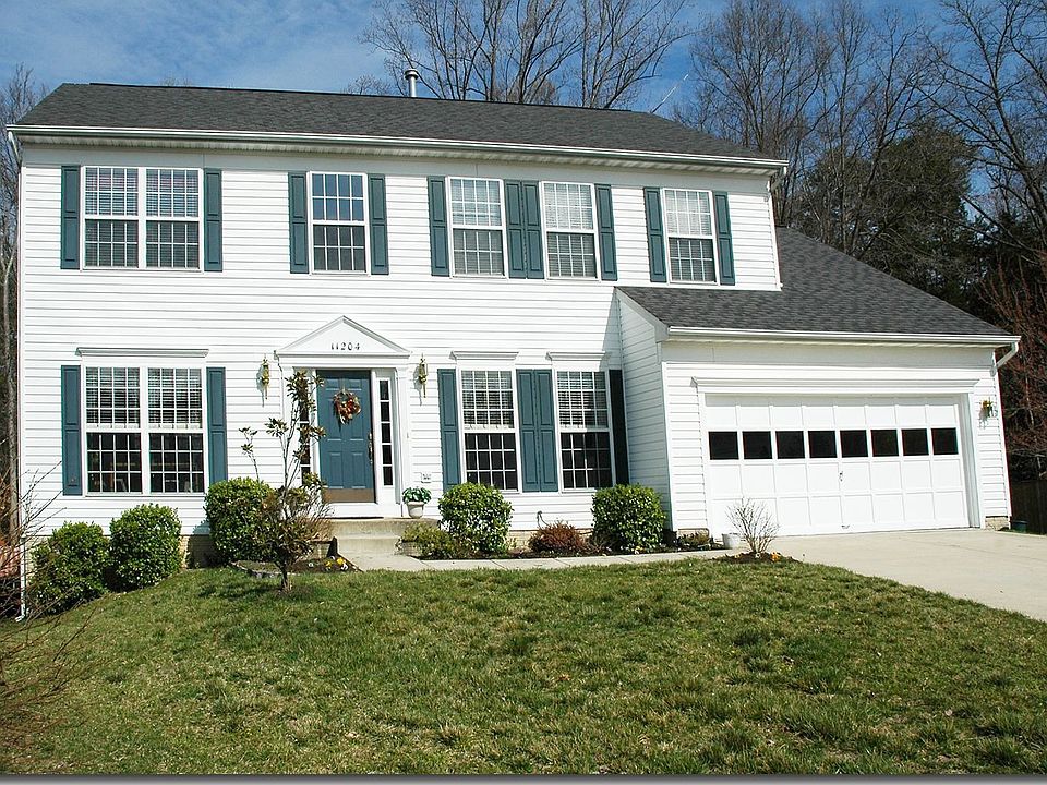 Immaculate 4 Bedroom, 2.5 Bath Colonial Showplace