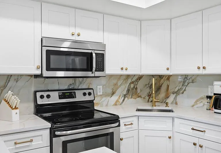 2319 Tamarind Dr #102 — Photo 17