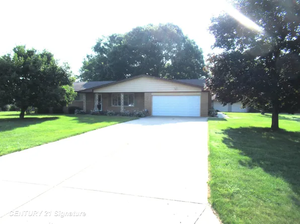 6387 Dalton Dr, Flushing, MI 48433