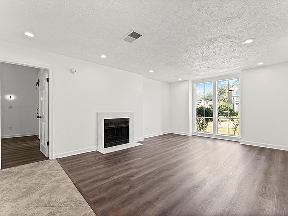 5th image of 1678 Beaconshire Rd