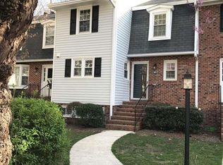 924 Hampshire Ct, Cary, NC 27511