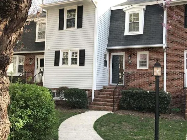 924 Hampshire Ct, Cary, NC 27511