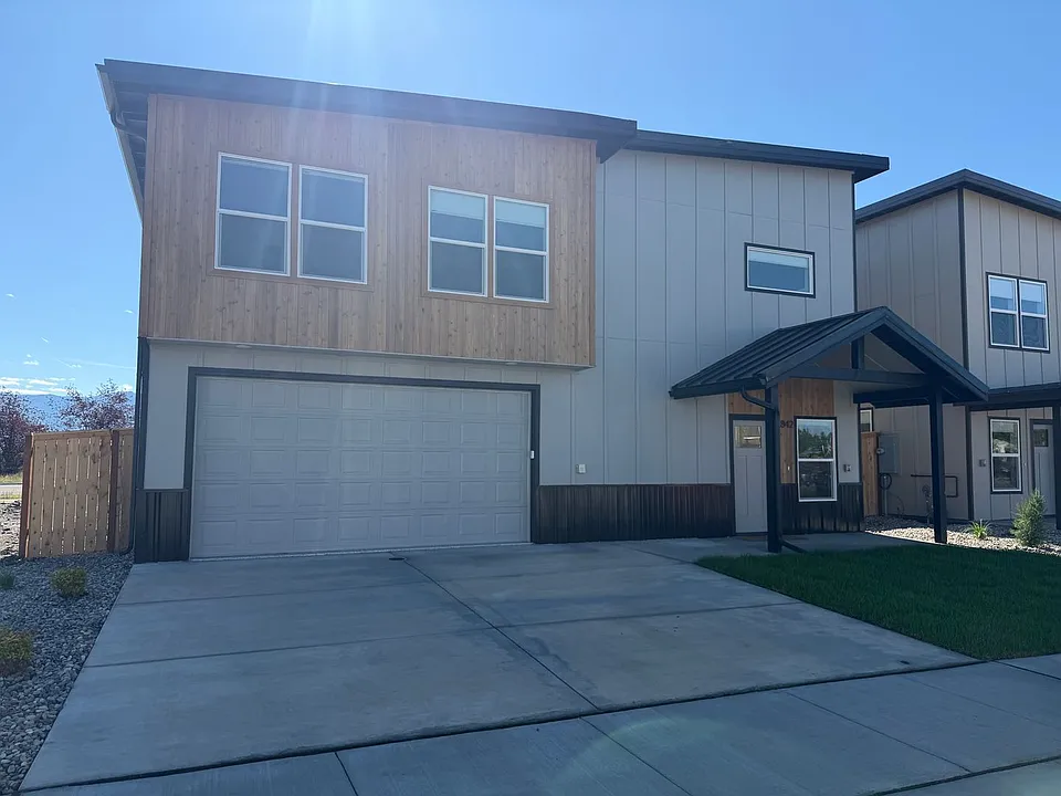 830 Spaniel Ln