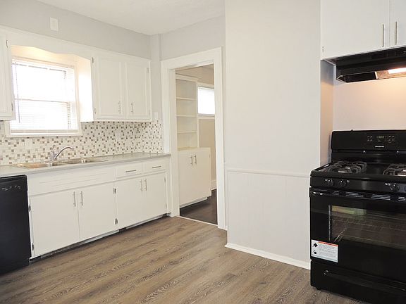5th image of 3810 Parkdale Rd