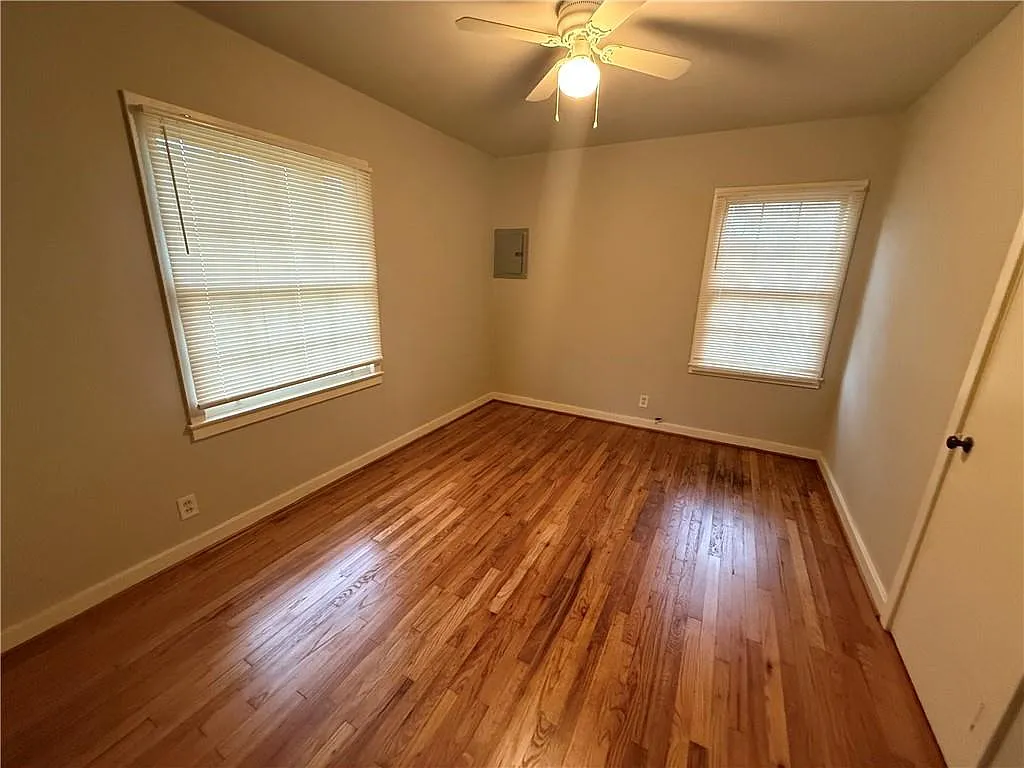 2 bed, 1.0 bath, 1054 sqft, $1,150 — Photo 4