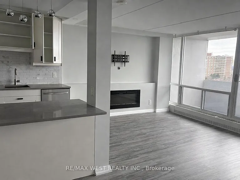 2 Glamorgan Ave #1112 — Photo 1
