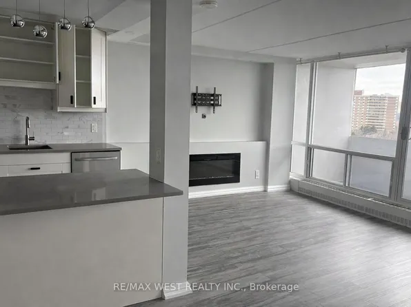 2 Glamorgan Ave #1112, Toronto, ON M1P 2M8