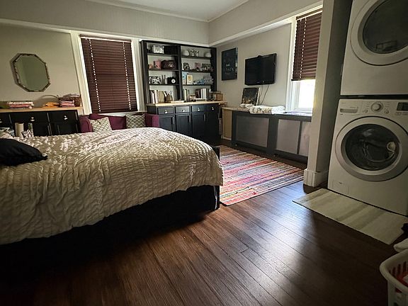 4th image of 99 Neptune Ave