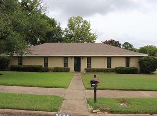 5625 Carriage Hills Dr, Montgomery, AL 36116