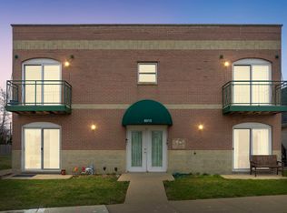 8915 Burlington Ave UNIT 102, Brookfield, IL 60513