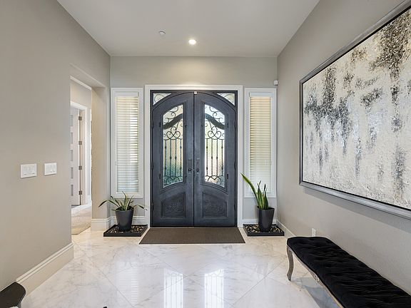 5th image of 79 Arundel Dr