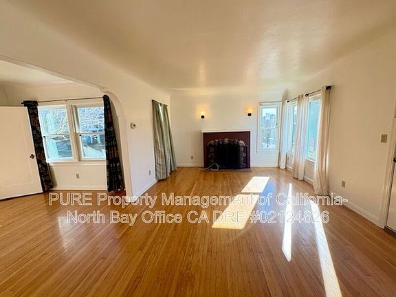 4th image of 400 Upham St