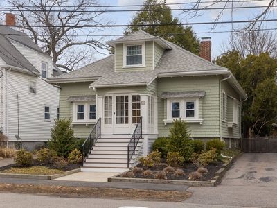 18 Dyer Ave, Milton, MA, 02186