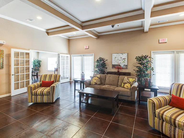Highland Ridge Apartments — Photo 27