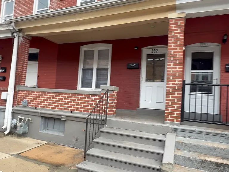 392 W Greenleaf St — Photo 11