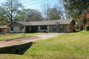 1st image of 2340 Jacksonville Dr