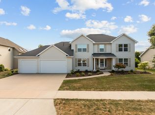 3300 S Solitude Ln, Appleton, WI 54915