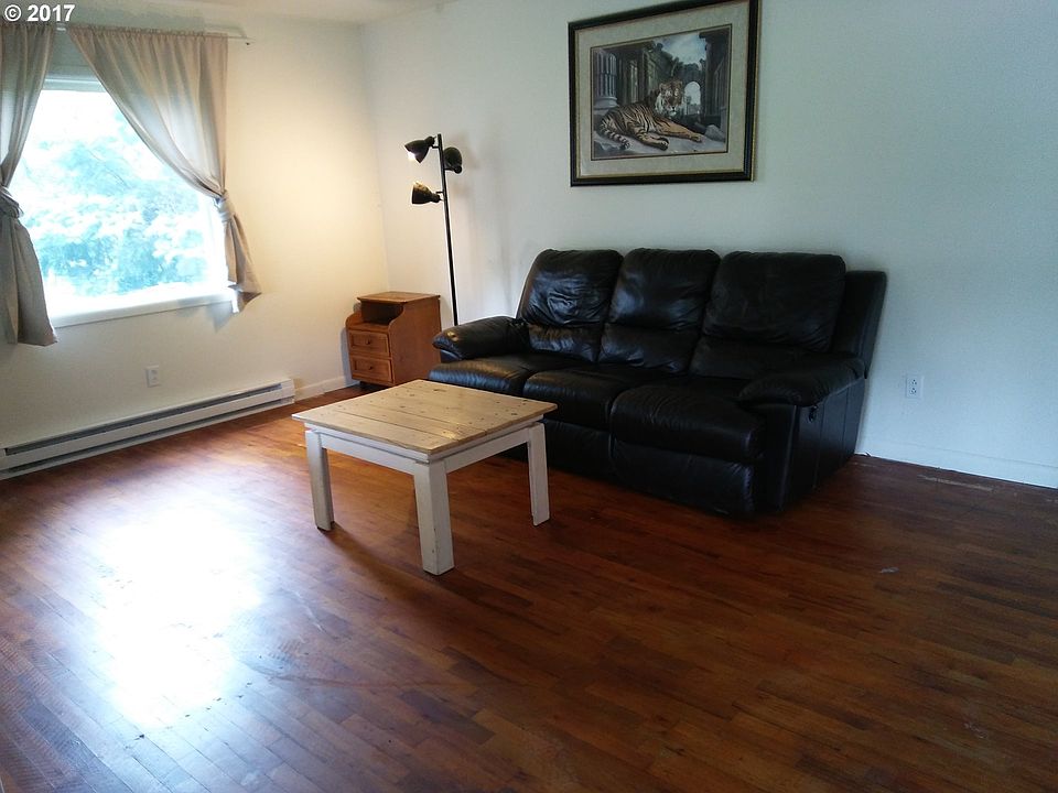 2nd image of 21212 NE 72nd Ave