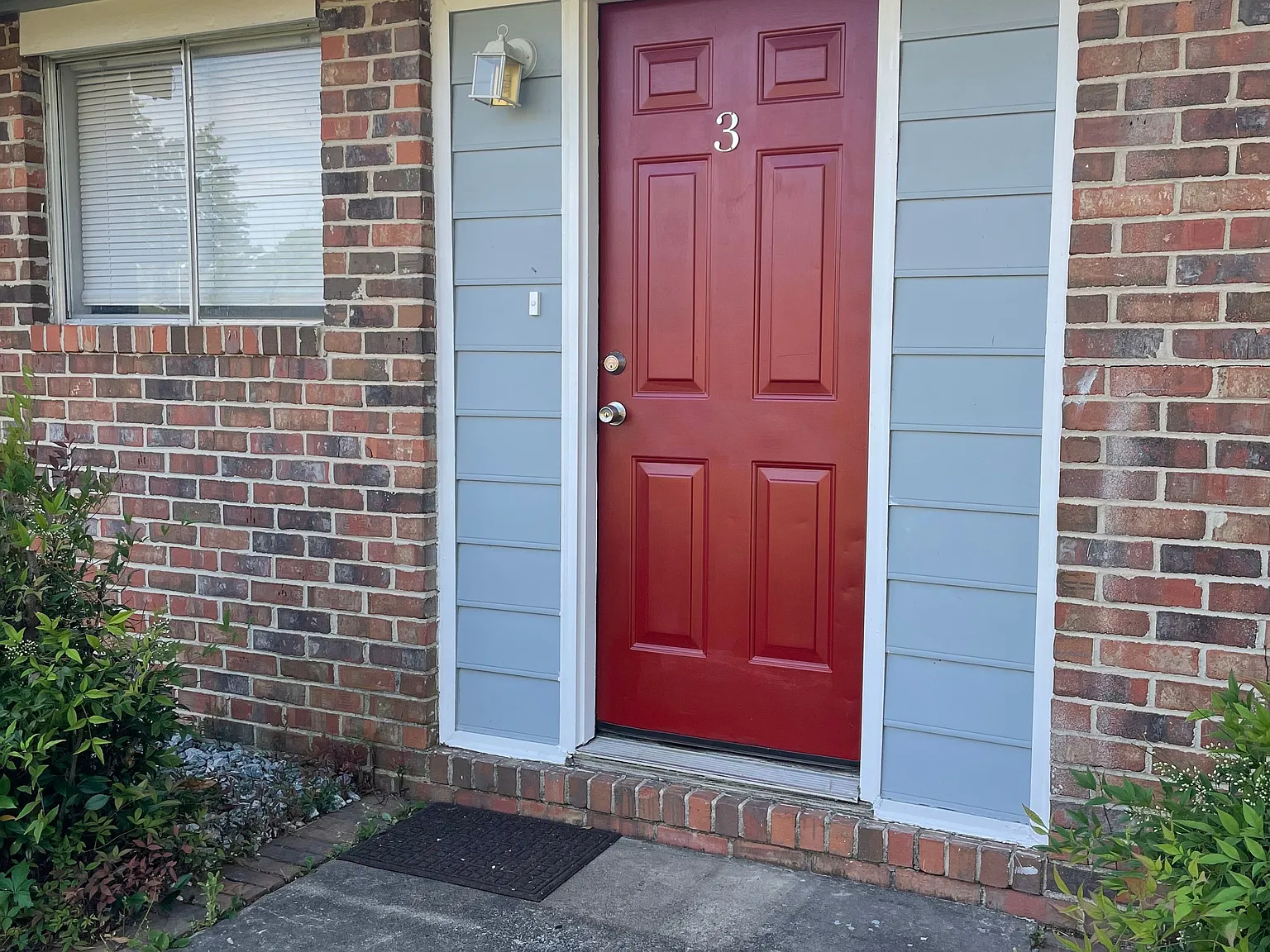 1 bed, 1.0 bath, 550 sqft, $900 — Photo 1