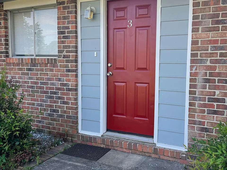1 bed, 1.0 bath, 550 sqft, $900