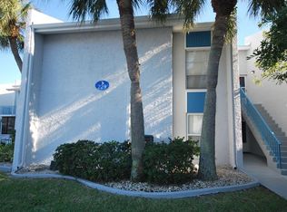 229 Medallion Blvd APT B, Madeira Beach, FL 33708