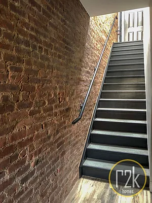 Rented by Realty 2000 Corp | media 29