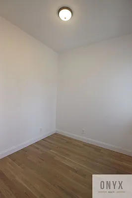 Rented by Onyx | media 23