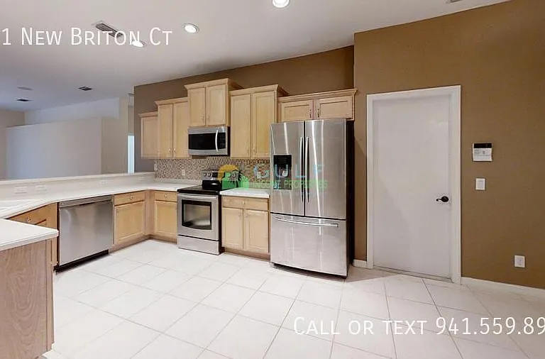 141 New Briton Ct — Photo 8