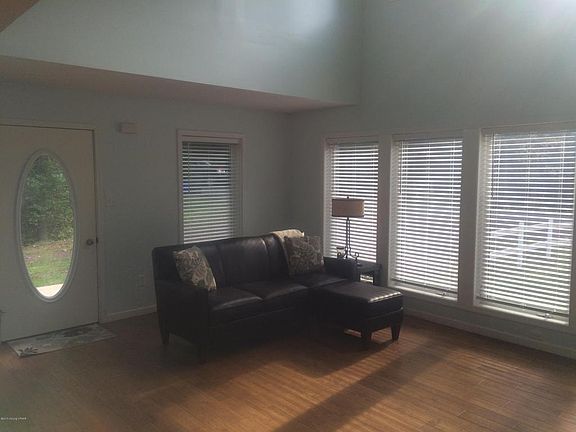 5th image of 43 Horseshoe Dr