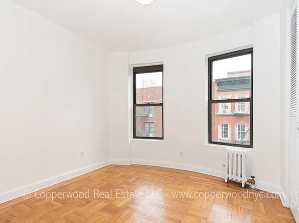 315 E 84th St APT 28, New York, NY 10028