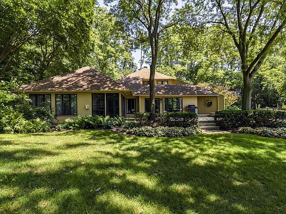 2nd image of 24607 Golf Dr