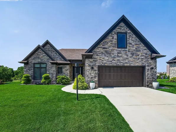 7403 Toscana Ct, Granger, IN 46530