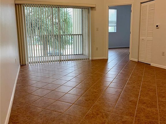 3rd image of 15401 Bellamar Cir APT 621